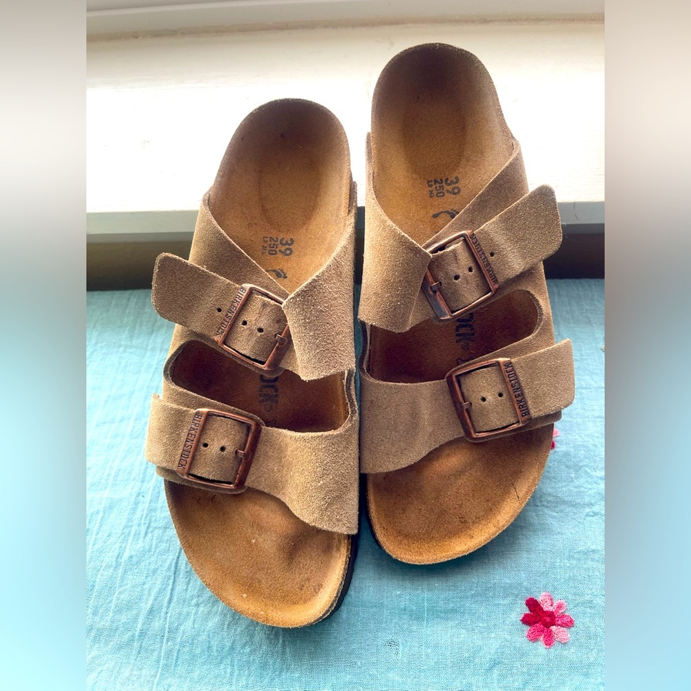 Birkenstock Arizona style in Suede Size 39 EU for Women (or Men See size chart)
